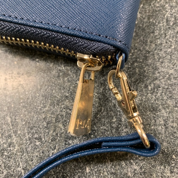 Robert Matthew Leather Wallet Wristlet - Picture 2 of 6